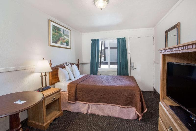 Travelodge By Wyndham Fort Bragg main