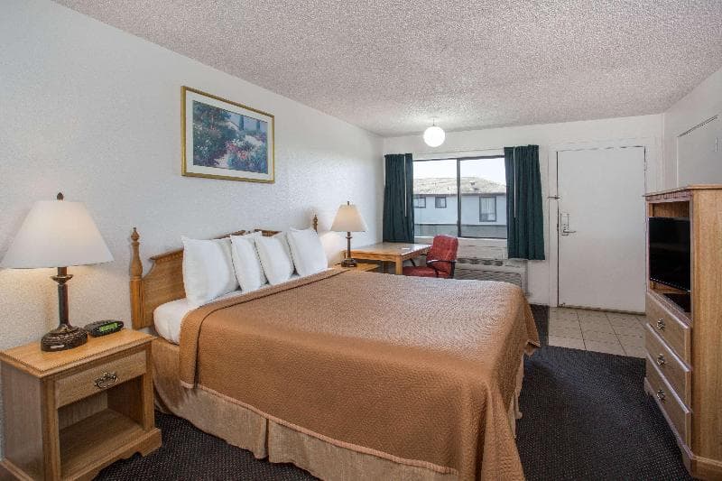 Travelodge By Wyndham Fort Bragg photo 1