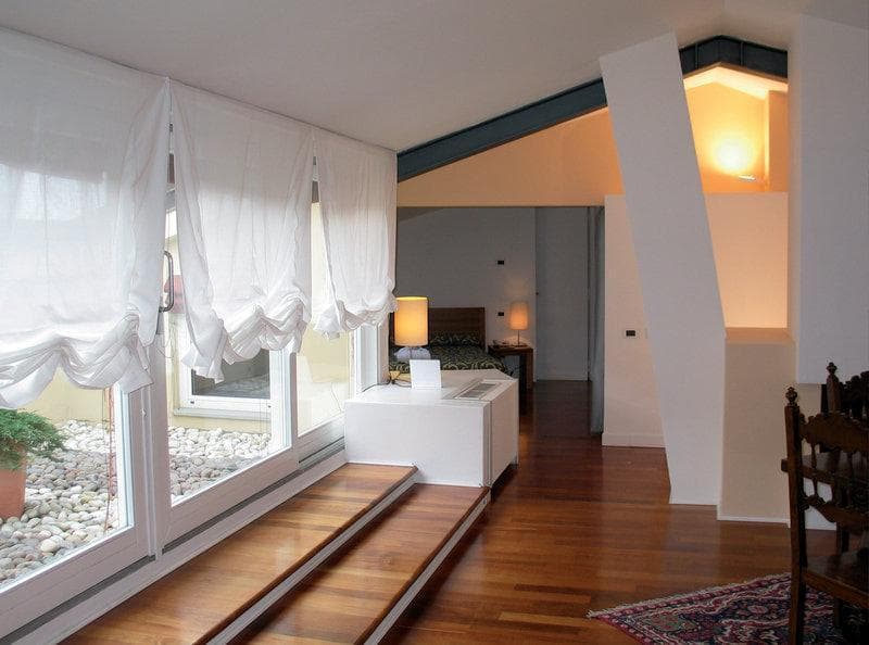 Mercure Ferrara 3