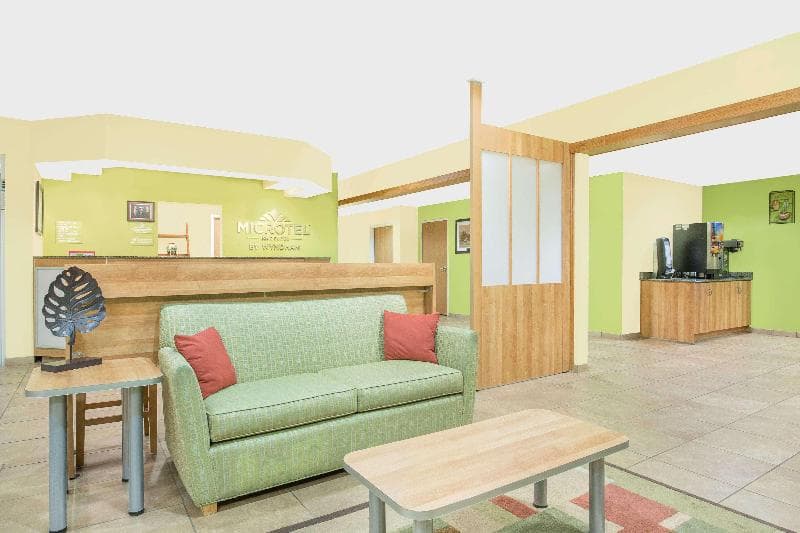 Microtel Inn & Suites By Wyndham Tuscumbia/Muscle 5