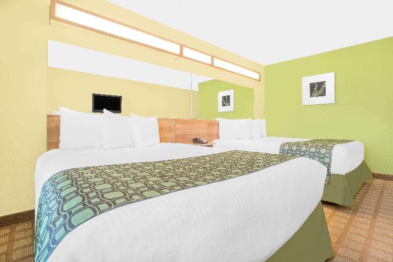 Microtel Inn & Suites By Wyndham Tuscumbia/Muscle 4