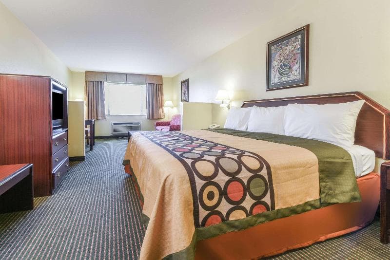 Super 8 By Wyndham Burleson Fort Worth Area 4