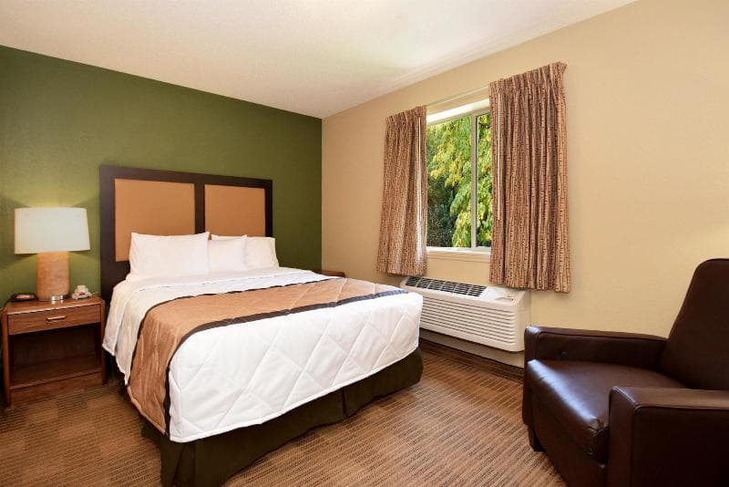 Extended Stay Deluxe Fld-Cypress Creek 3