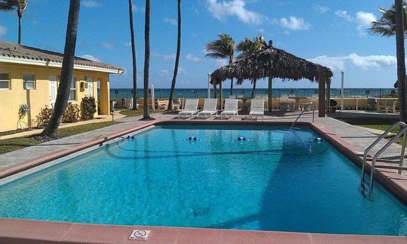 Ebb Tide Resort photo 1