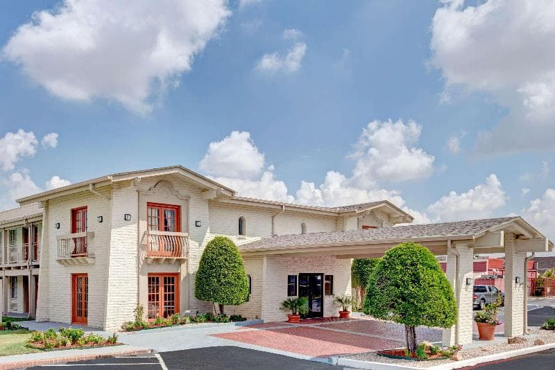 Travelodge By Wyndham North Richland Hills/Dallas/Fort Worth 5