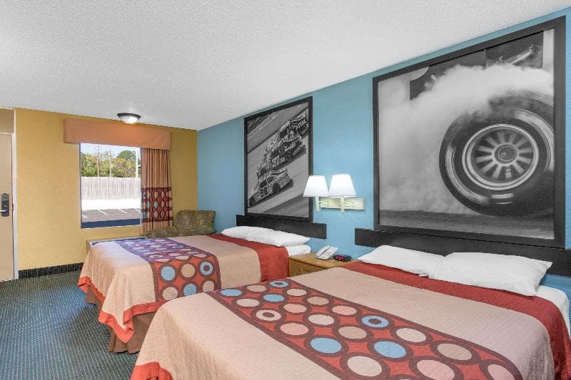 Super 8 By Wyndham Dunn photo 1