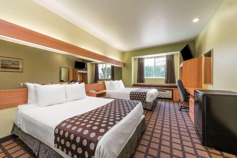 Microtel Inn & Suites by Wyndham Ft. Worth North/at Fossil photo 1