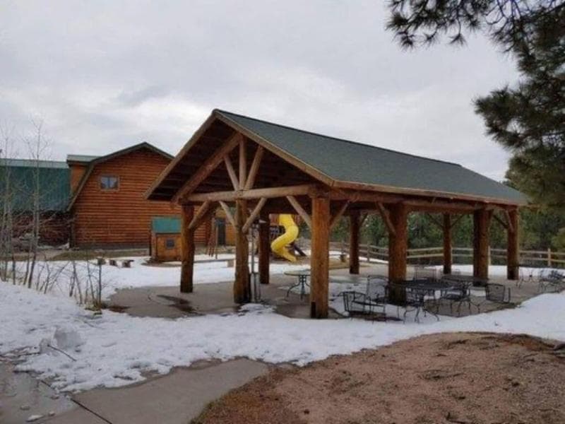Black Forest B&B Lodge & Cabins photo 1