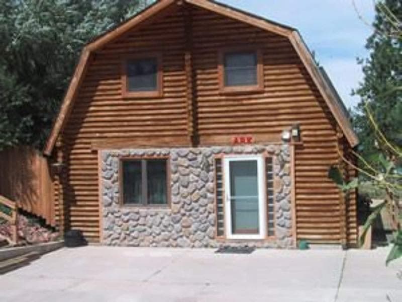 Black Forest B&B Lodge & Cabins 4
