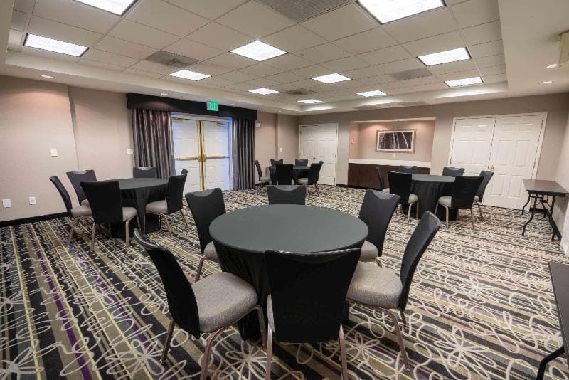 La Quinta Inn & Suites by Wyndham Pueblo photo 1
