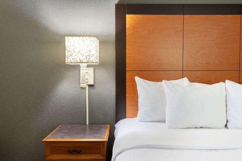 La Quinta Inn & Suites by Wyndham Pueblo 4