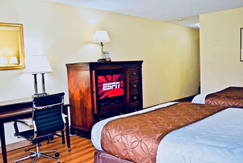 Days Inn By Wyndham Burleson Ft. Worth 2