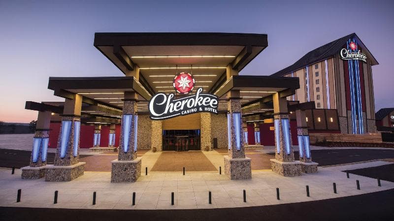 Cherokee Casino Inn - Roland 4