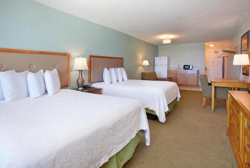 Beachside Resort 2