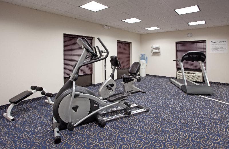 Holiday Inn Express And Suites Hope Mills photo 1