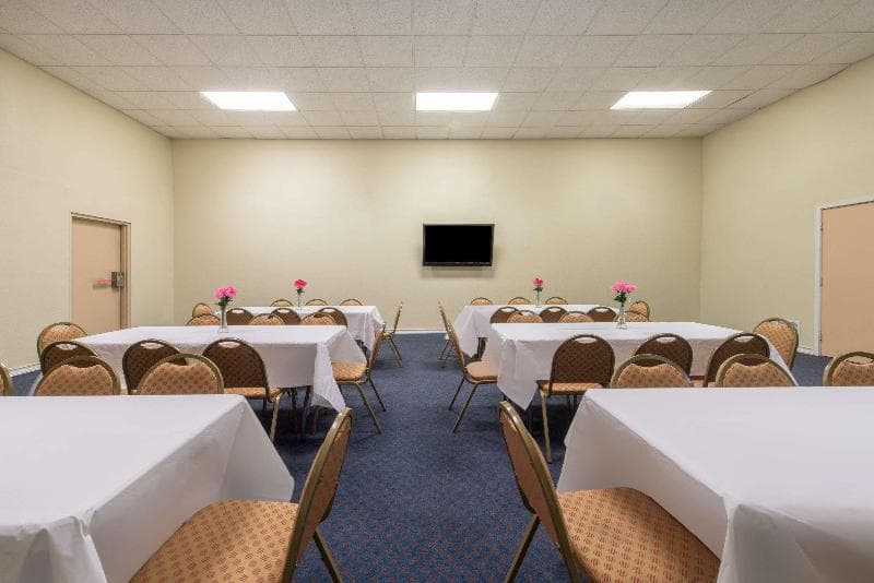 Days Inn Fort Worth West photo 1
