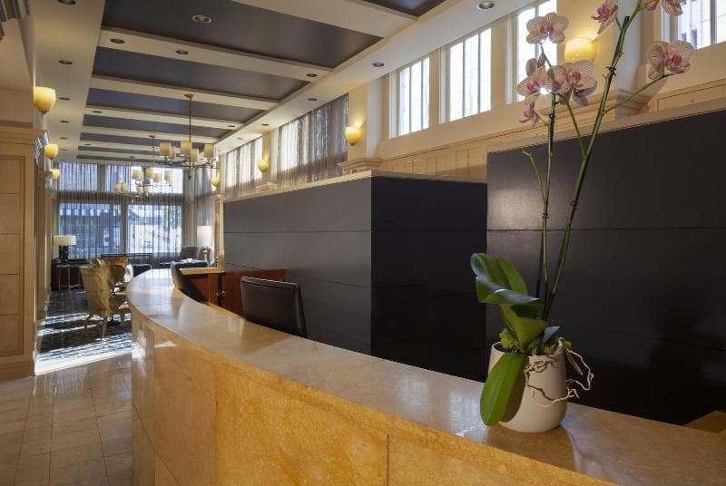 The Ashton Hotel 4