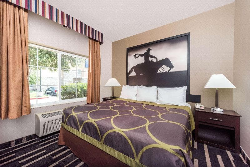 Super 8 by Wyndham Fort Worth North photo 1