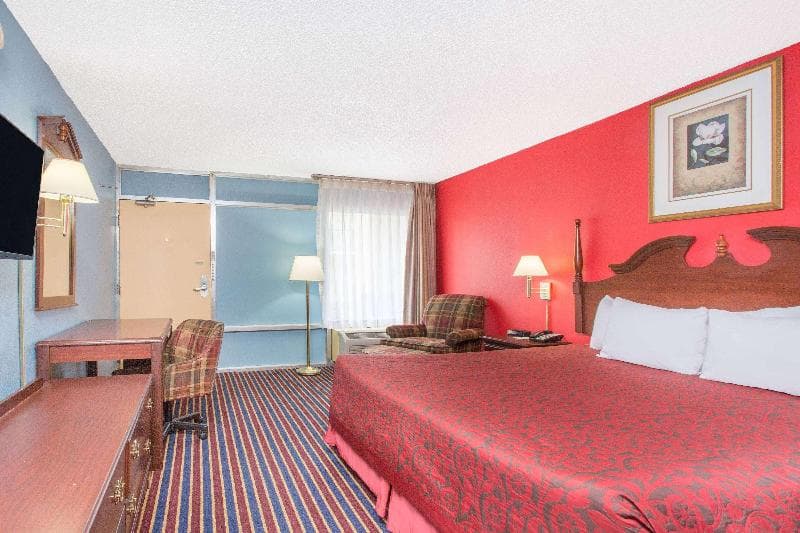 Days Inn by Wyndham Albany photo 1