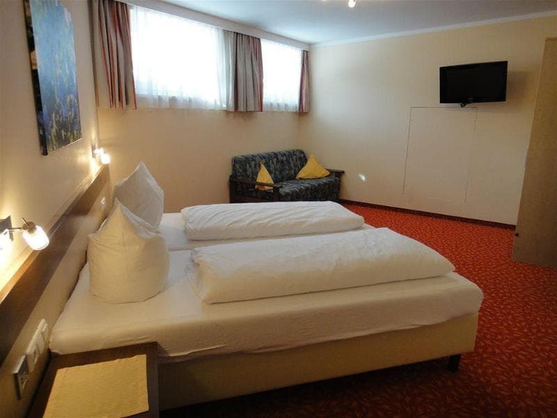 Aparthotel Garni Dorfplatzl 3