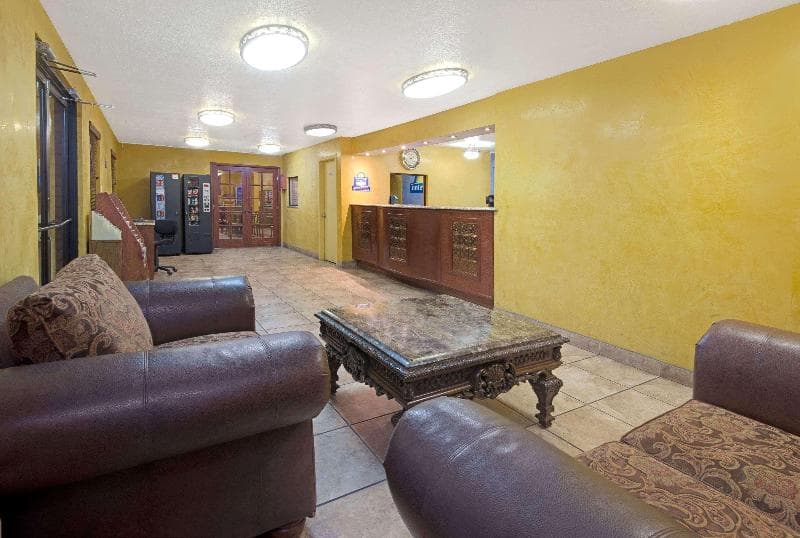 Days Inn by Wyndham East Albuquerque 4