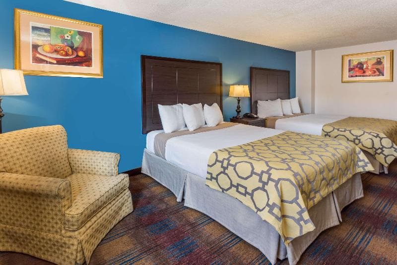 Baymont by Wyndham Anderson photo 1