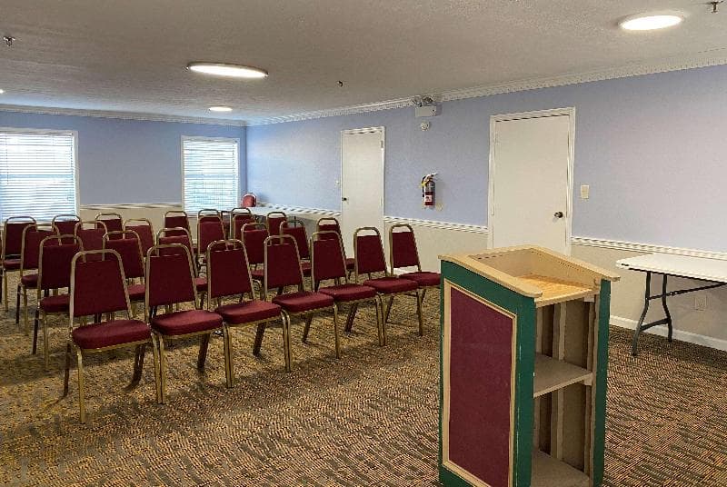 Super 8 by Wyndham Covington photo 1