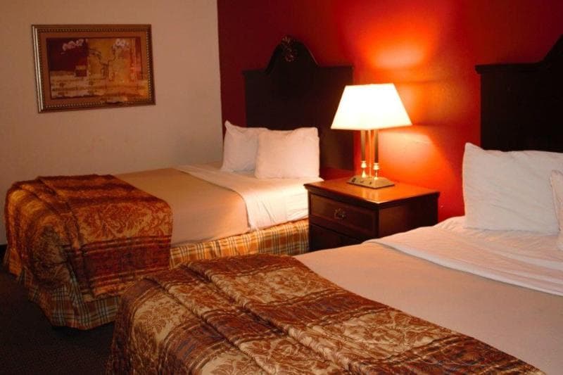 Fifth Season Inn & Suites 3