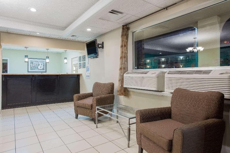 Super 8 By Wyndham Augusta 5