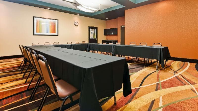 Best Western Plus Sherwood Park Inn & Suites 5