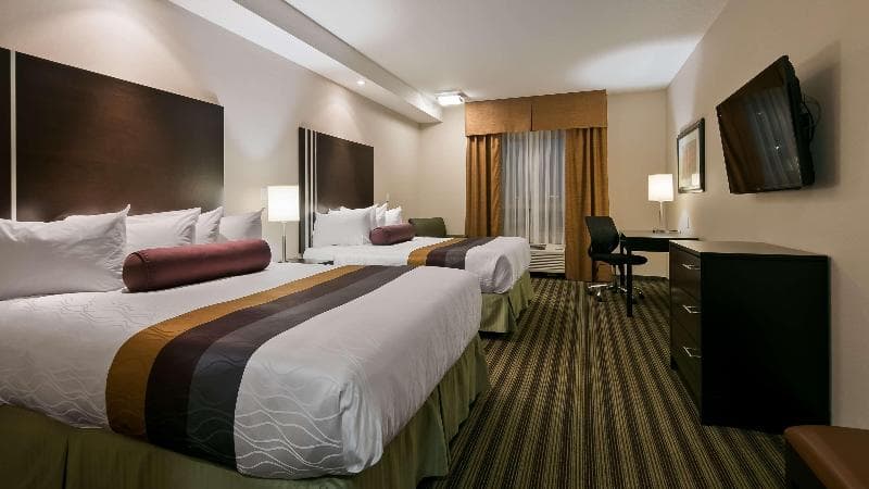 Best Western Plus Sherwood Park Inn & Suites 3