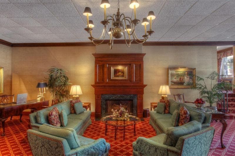 Bell Tower Hotel 3
