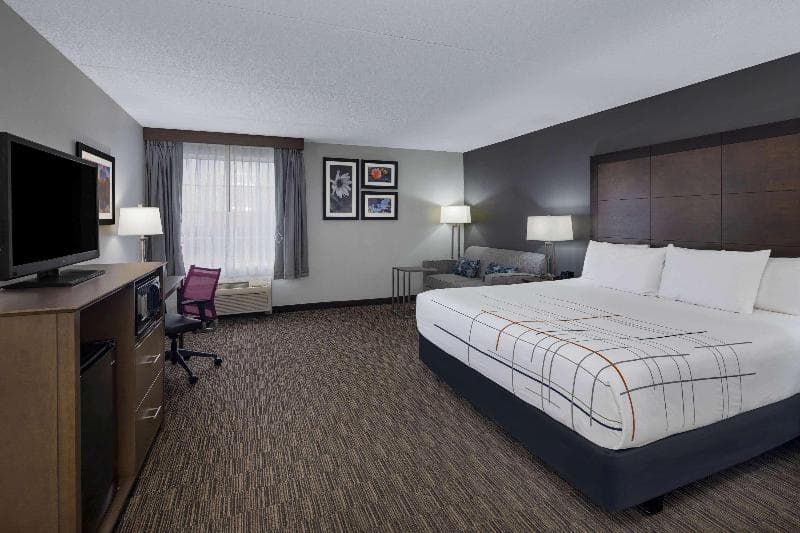 La Quinta Inn & Suites by Wyndham Atlanta Douglasville 4