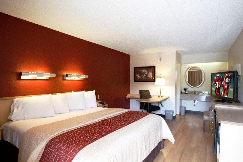 Red Roof Inn Albany Airport 2