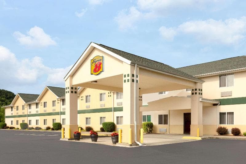 Super 8 By Wyndham Athens 2