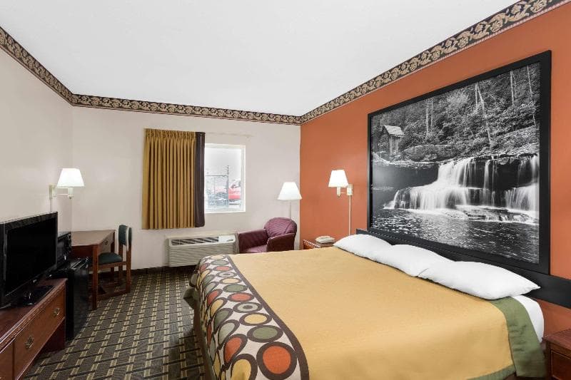 Super 8 By Wyndham Athens photo 1