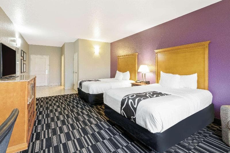 La Quinta Inn & Suites By Wyndham Ada 5