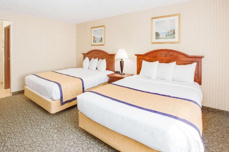 Baymont by Wyndham Kalamazoo 5