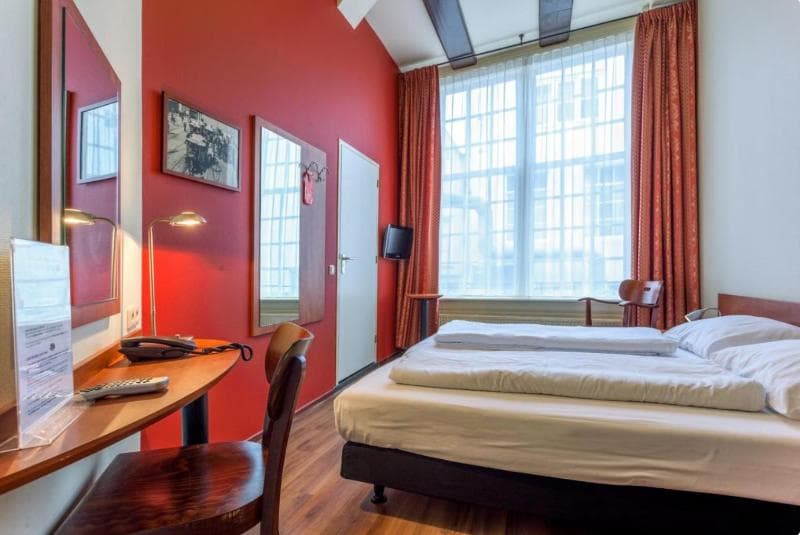 A-Train Hotel 4