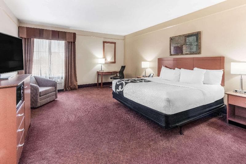 La Quinta Inn & Suites by Wyndham Hobbs 5
