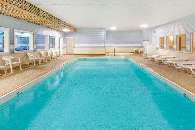 Days Inn by Wyndham Alpena 5