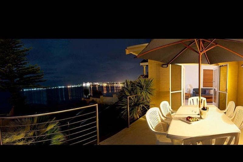 Bay 10 Accommodation main