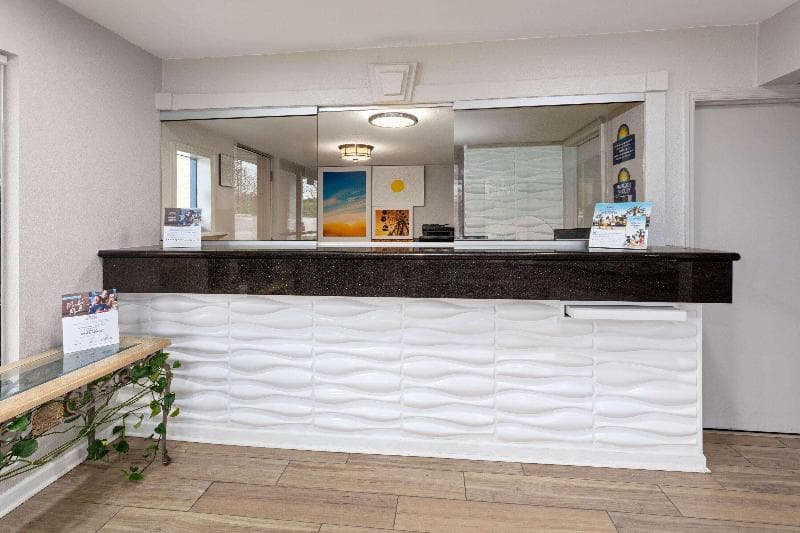 Days Inn By Wyndham Douglasville-Atlanta-Fairburn Road 5
