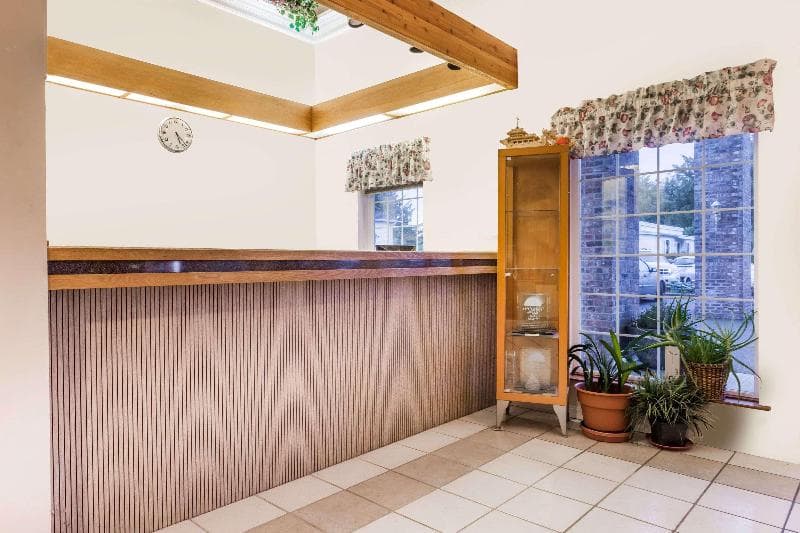 Days Inn By Wyndham Ocean Shores 5