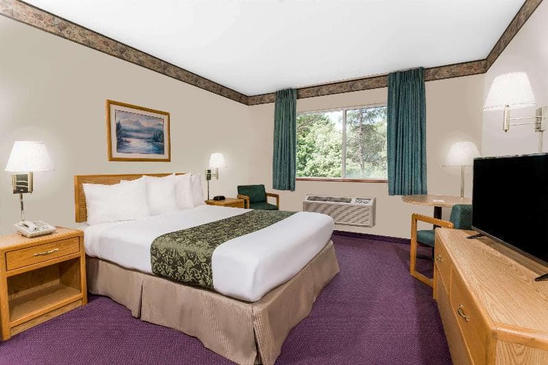 Days Inn By Wyndham Ocean Shores 2