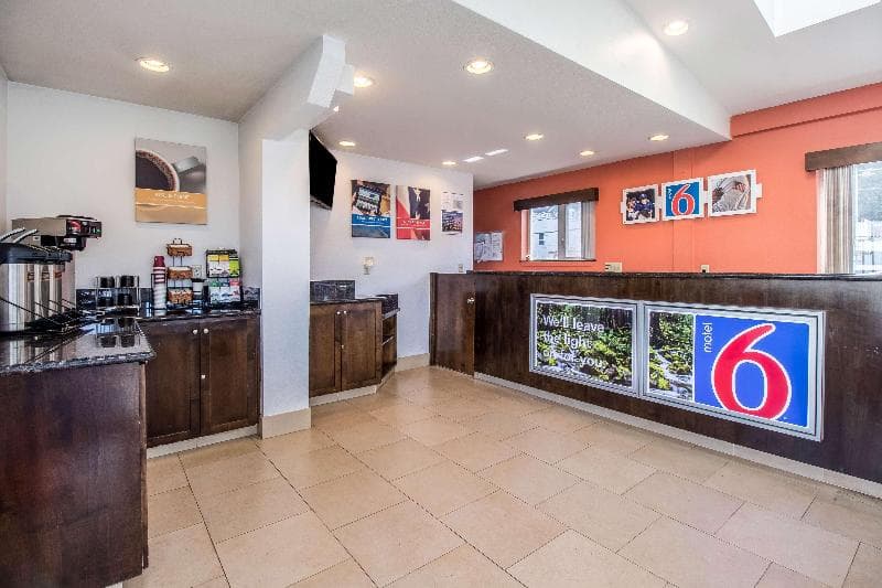 Motel 6 Astoria 3