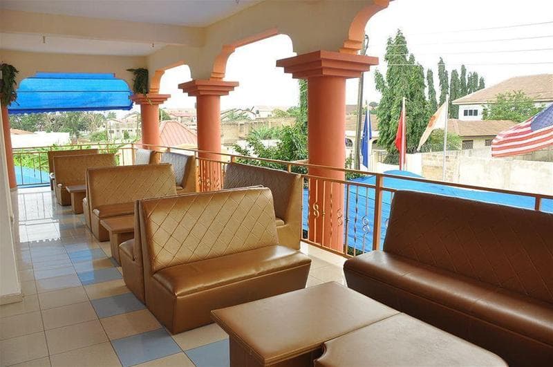 Oscar Pak Royal Hotel main