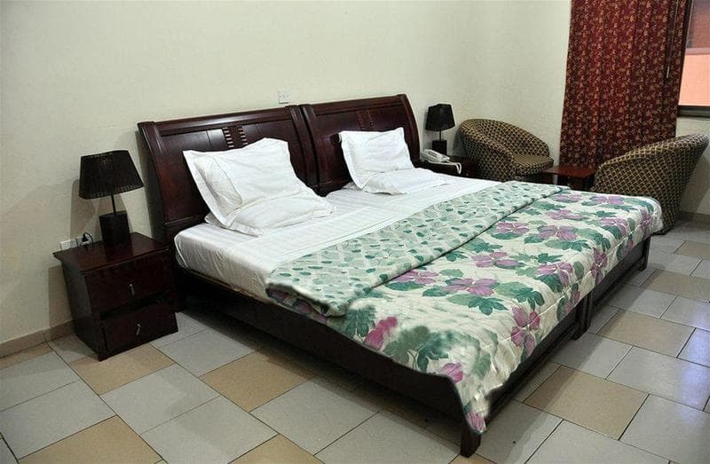 Oscar Pak Royal Hotel 3