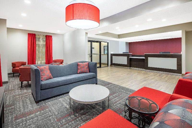 Ramada by Wyndham Alpharetta 4