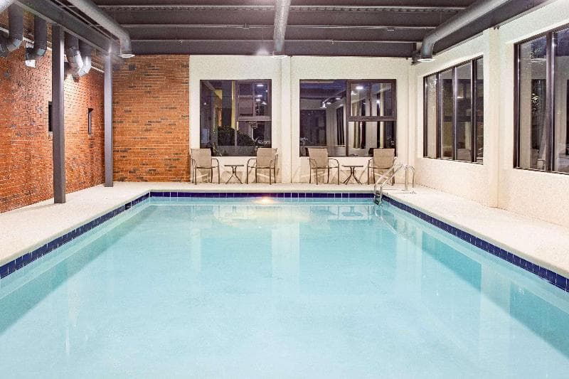 Ramada by Wyndham Alpharetta 5